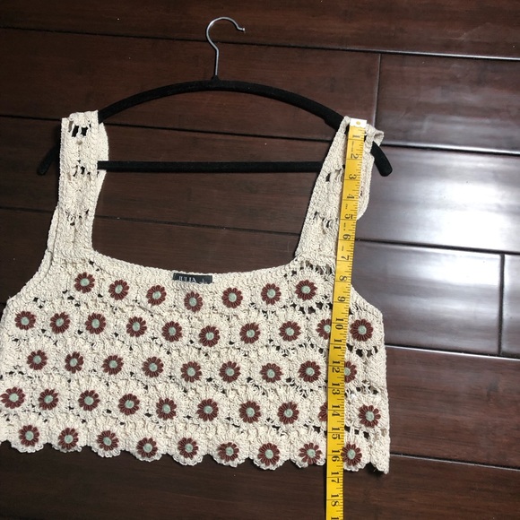 Cute Jules by Love crochet top - Picture 6 of 8